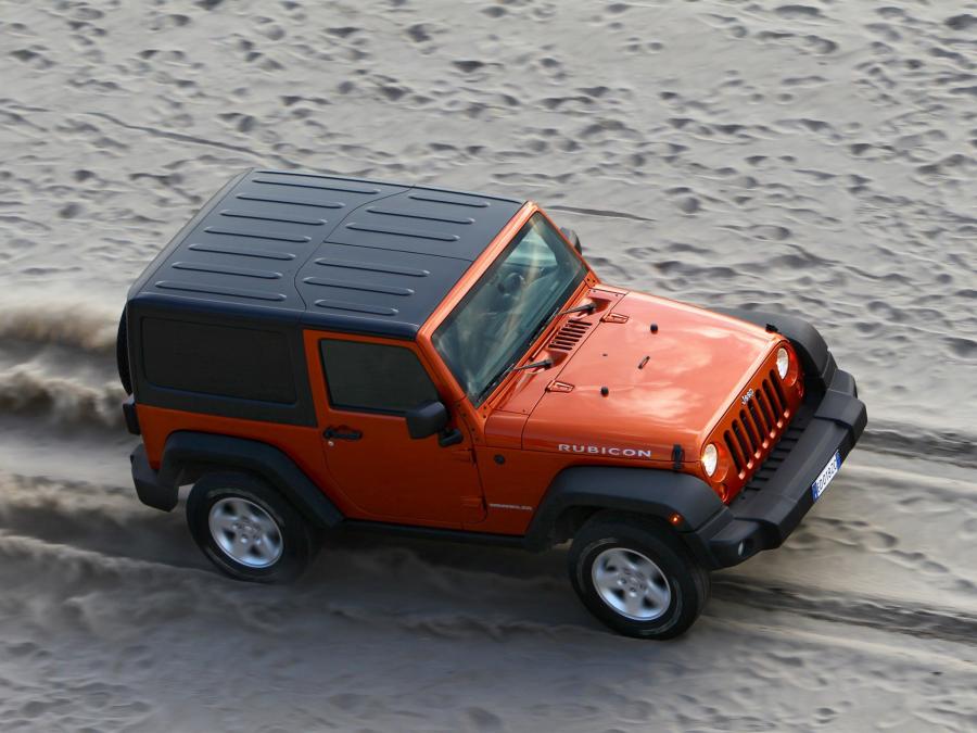  Jeep Wrangler Rubicon 2011 года  (EU) (фото 7 из 30)